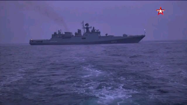 Ка-27直升机在«Адмирала Григоровича»甲板上的起降画面